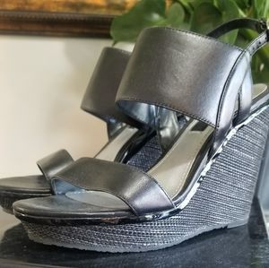 Wedge heels